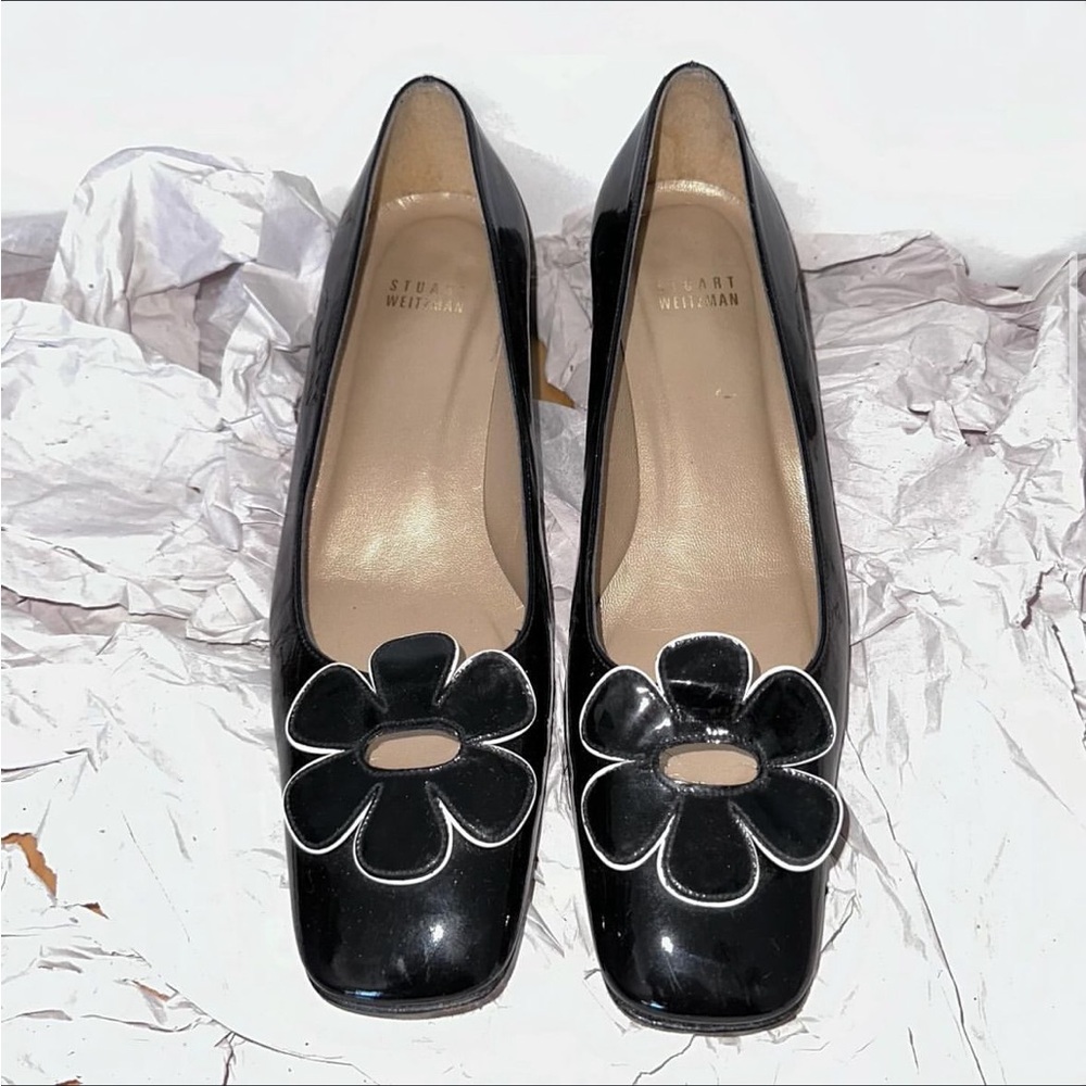 stuart weitzman patent leather flower pumps